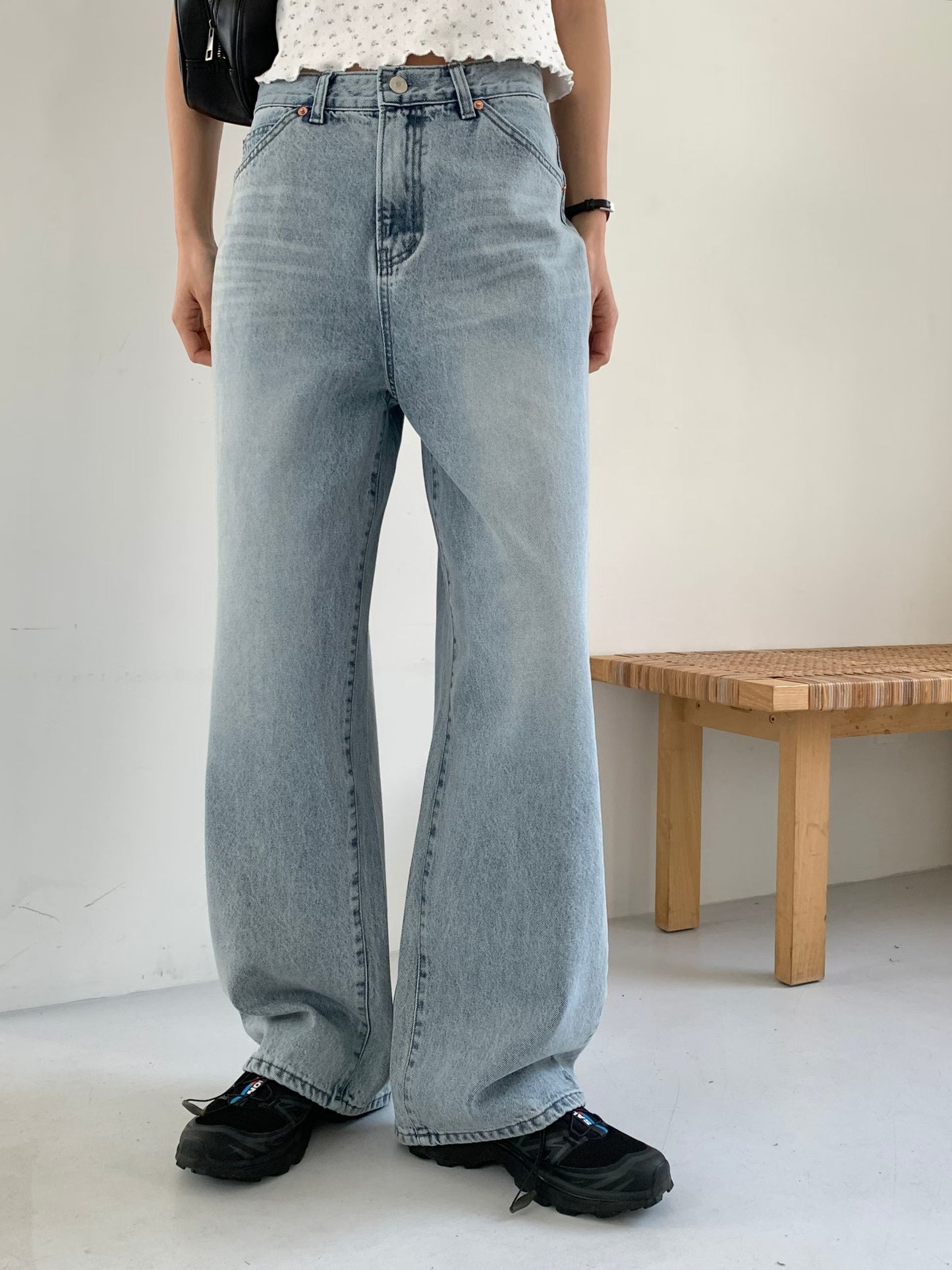 Snow Wash Straight Jeans