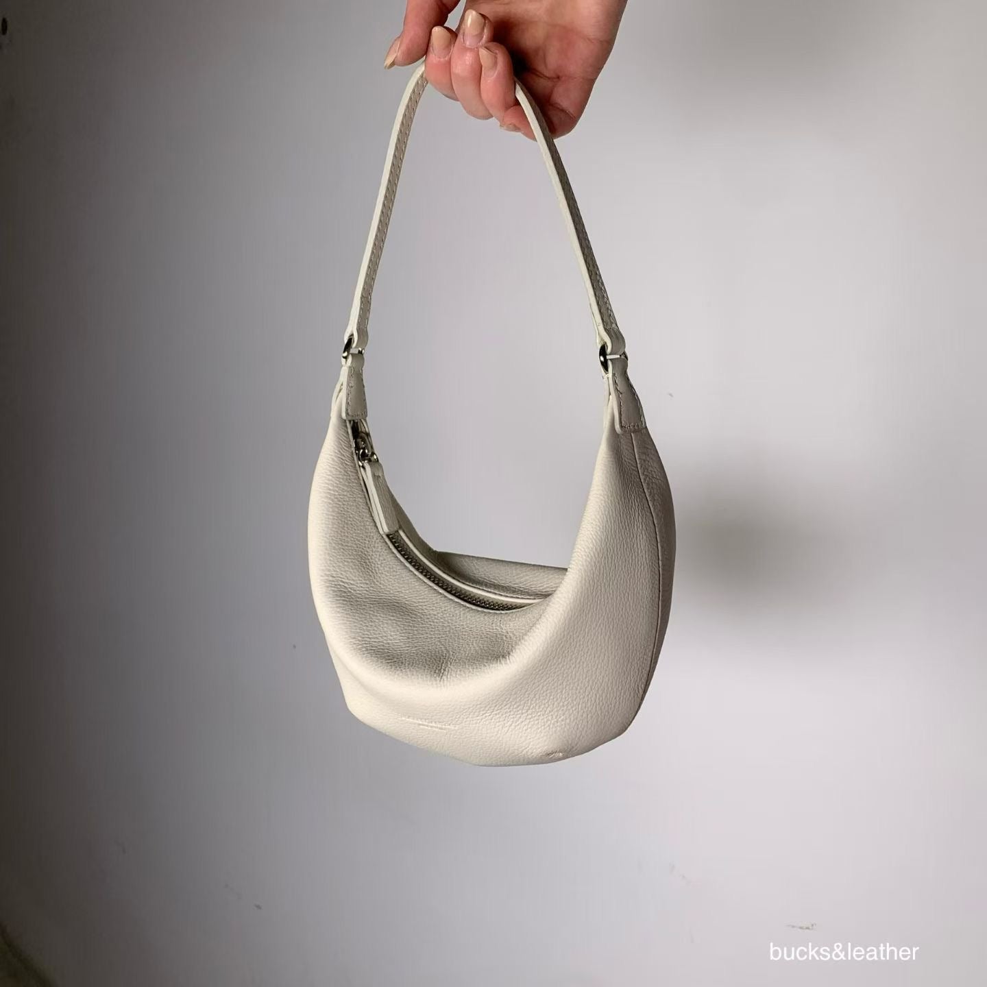 bucks&leather 26SS Crescent bag
