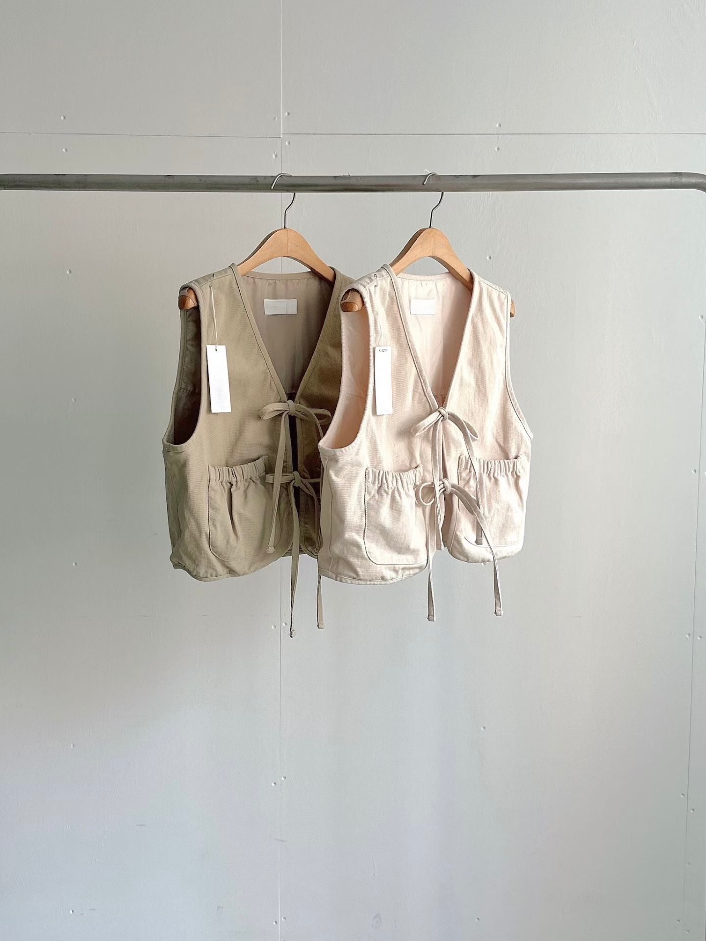Ribbon Vest (2 Colors)