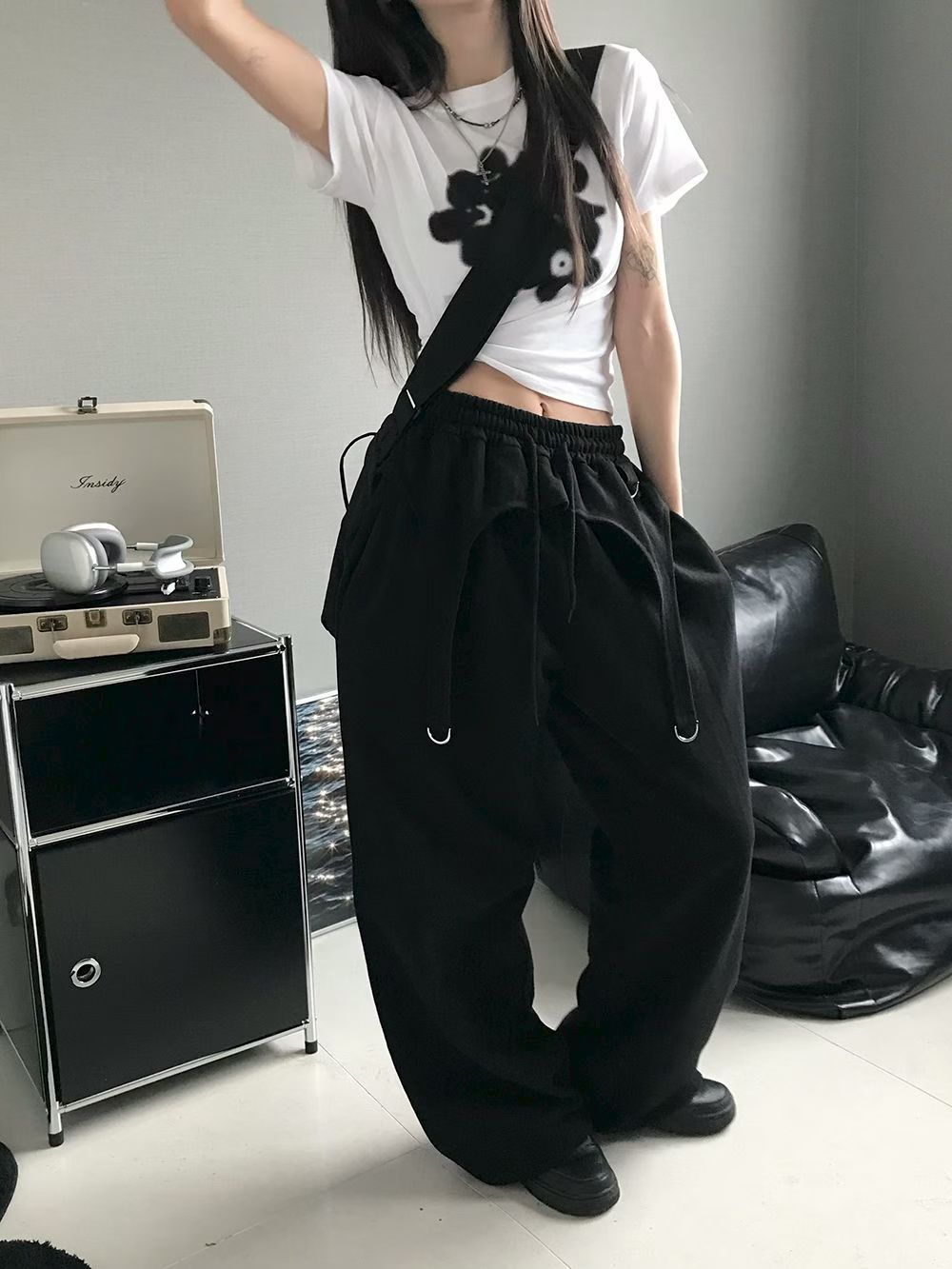 噴漆花卉短版Tee (2 Colors)