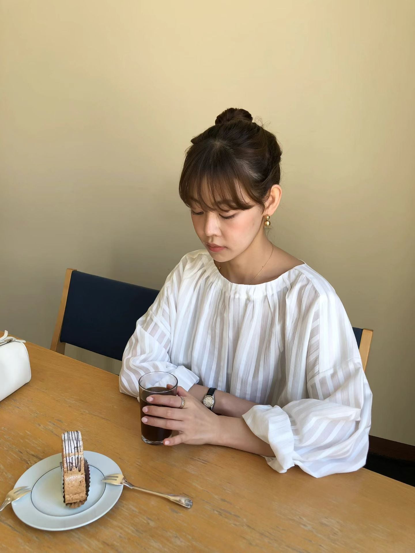 後蝴蝶結綁帶Blouse