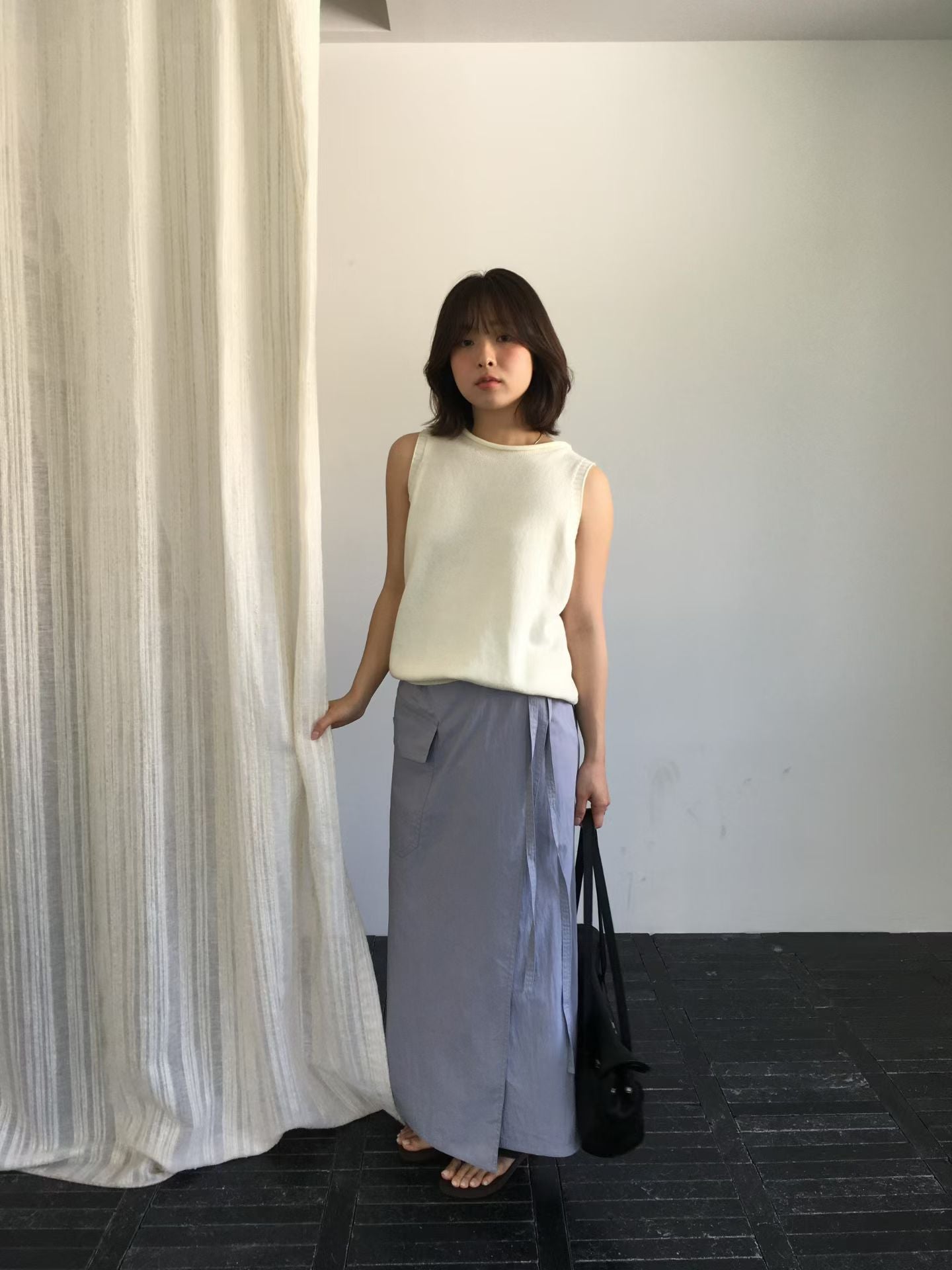 圓領捲邊針織背心 (2 Colors)