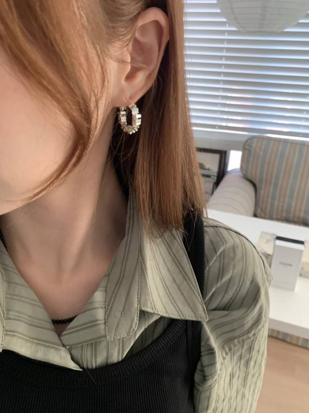 one-touch hoop earrings