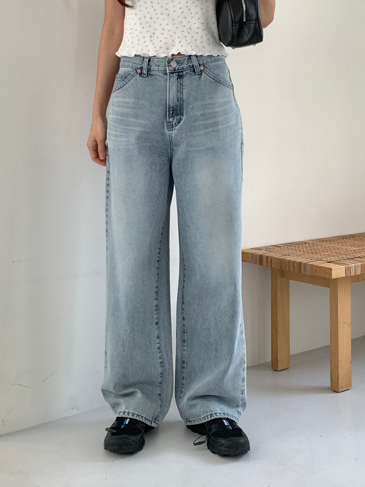 Snow Wash Straight Jeans