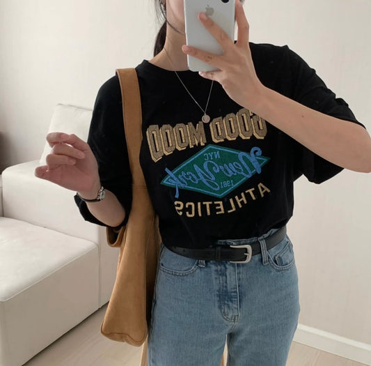 微寬鬆復古撞色Graphic Tee (2 Colors)