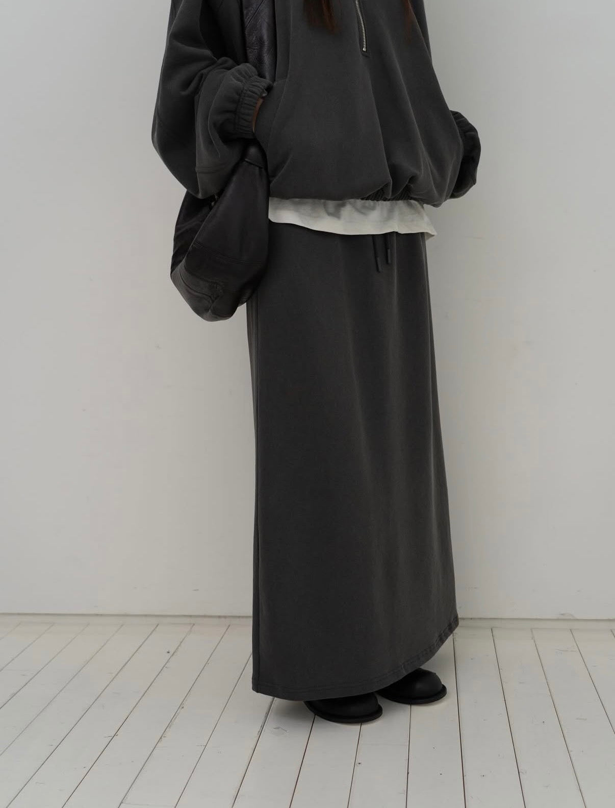 淨色後開叉長裙