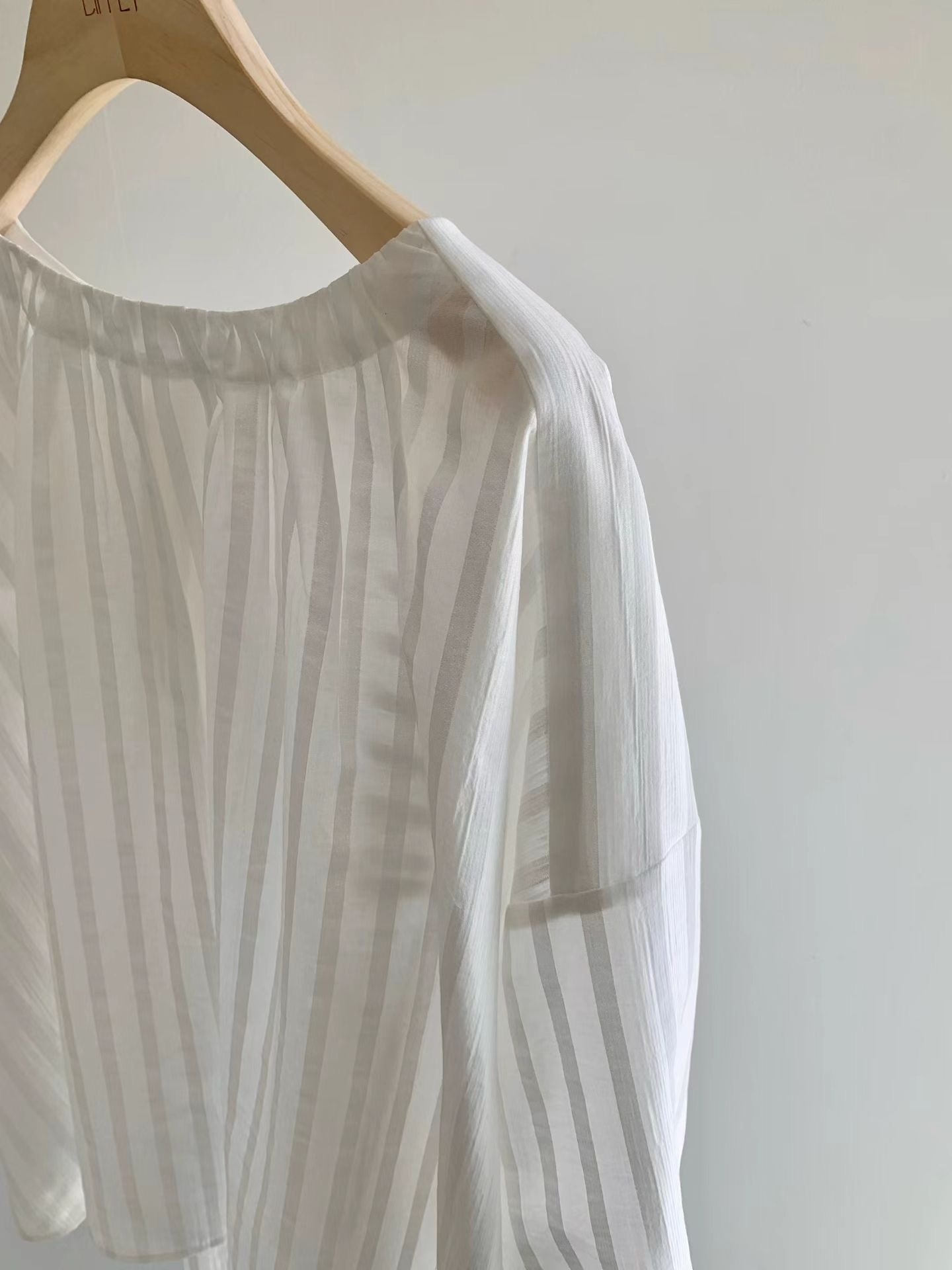 後蝴蝶結綁帶Blouse