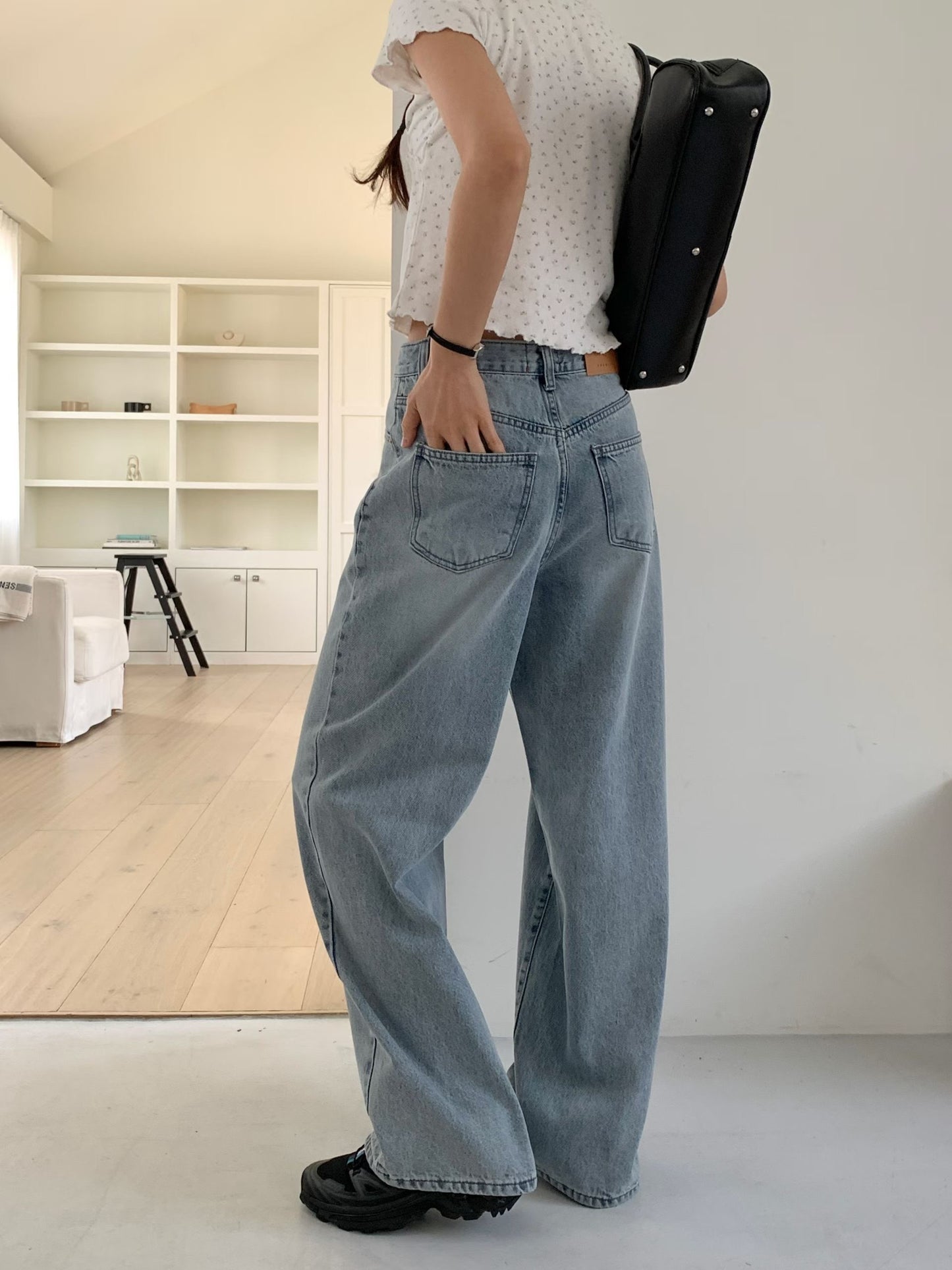 Snow Wash Straight Jeans