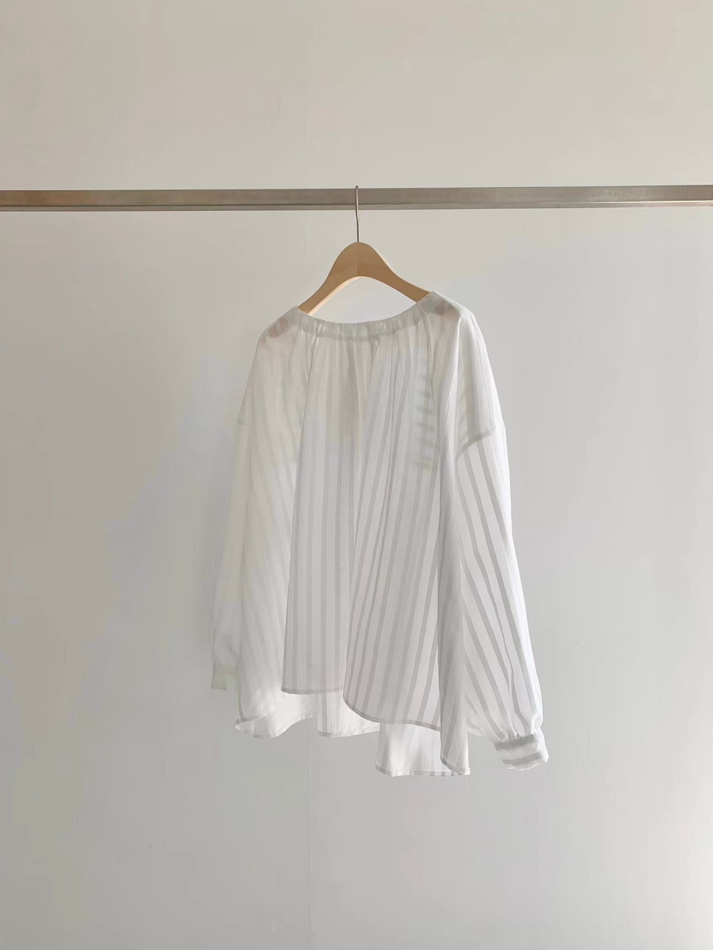 後蝴蝶結綁帶Blouse