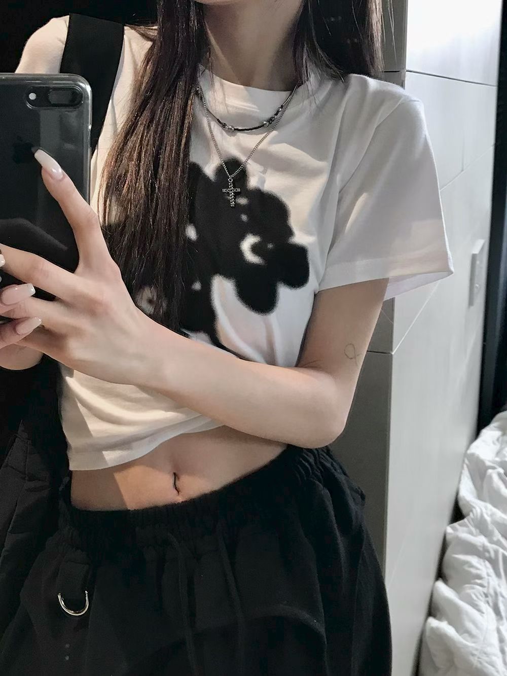 噴漆花卉短版Tee (2 Colors)