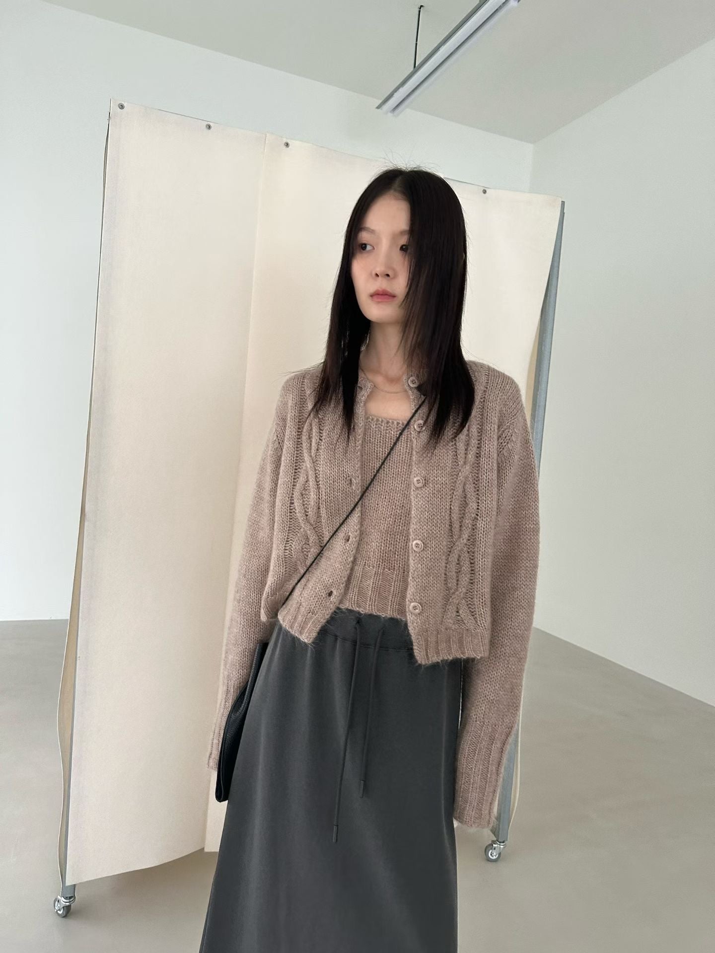 淨色後開叉長裙