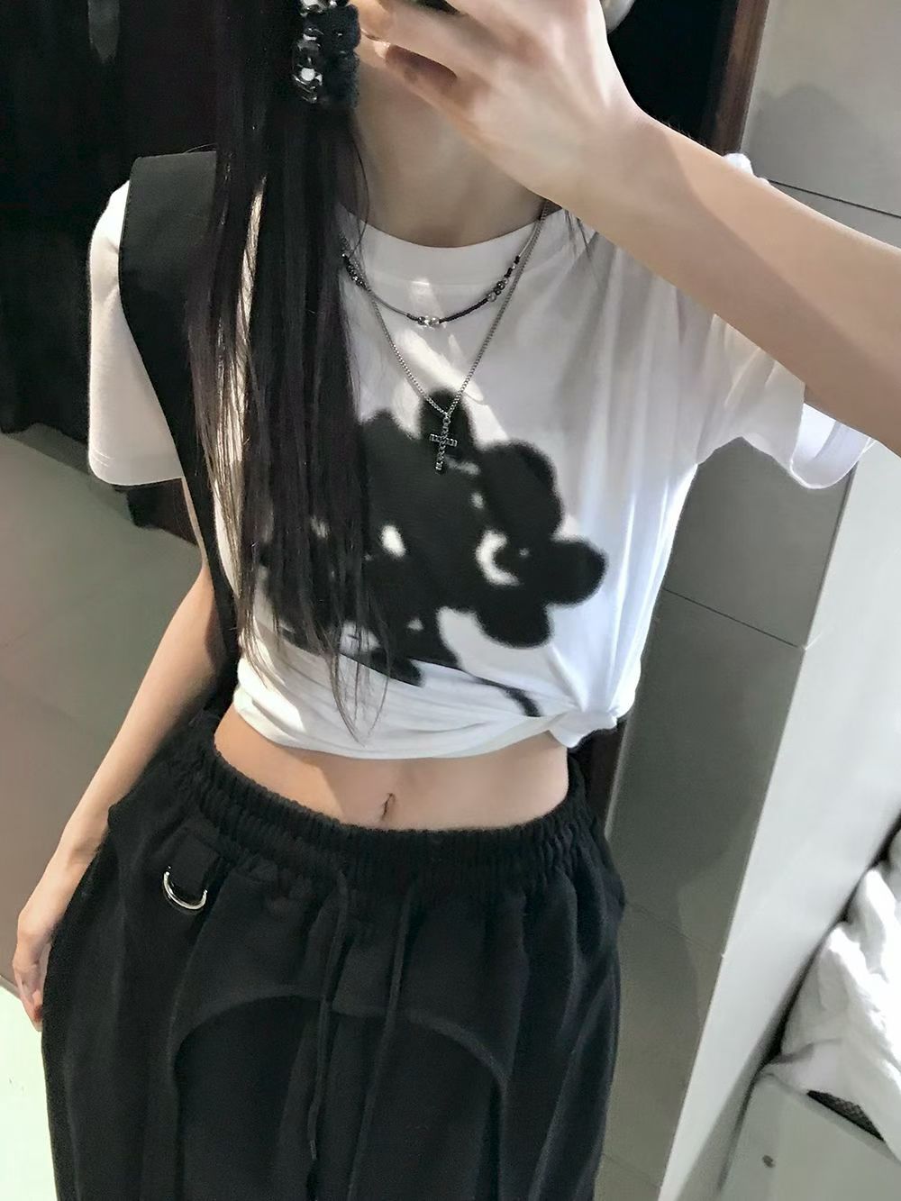 噴漆花卉短版Tee (2 Colors)